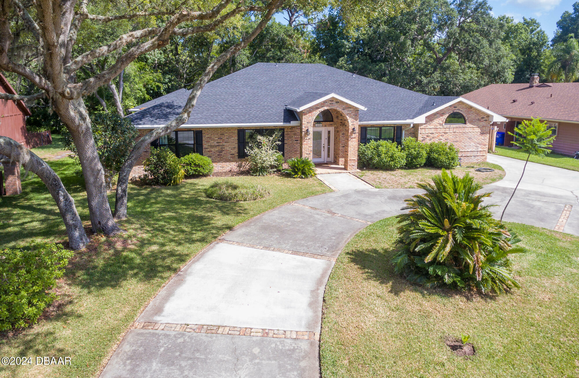 Property Photo:  1839 Spruce Creek Boulevard  FL 32128 