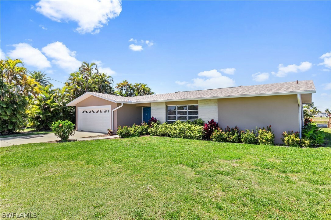 Property Photo:  4622 SW 10th Avenue  FL 33914 