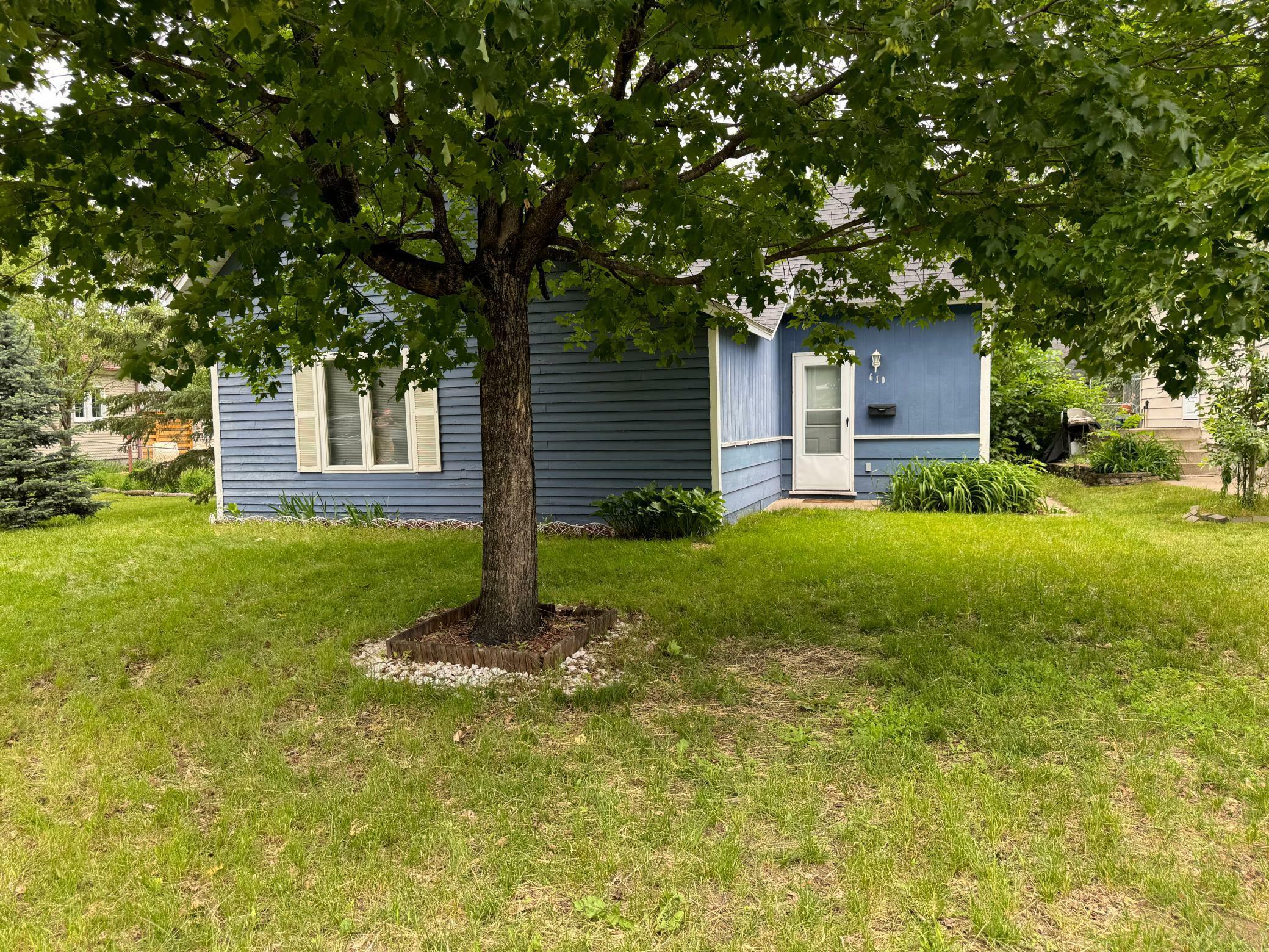 Property Photo:  610 River Avenue S  MN 56379 