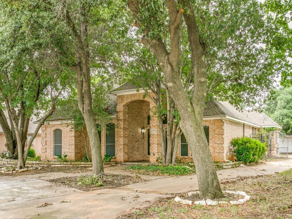 Property Photo: 3205 McLain Road TX 76021