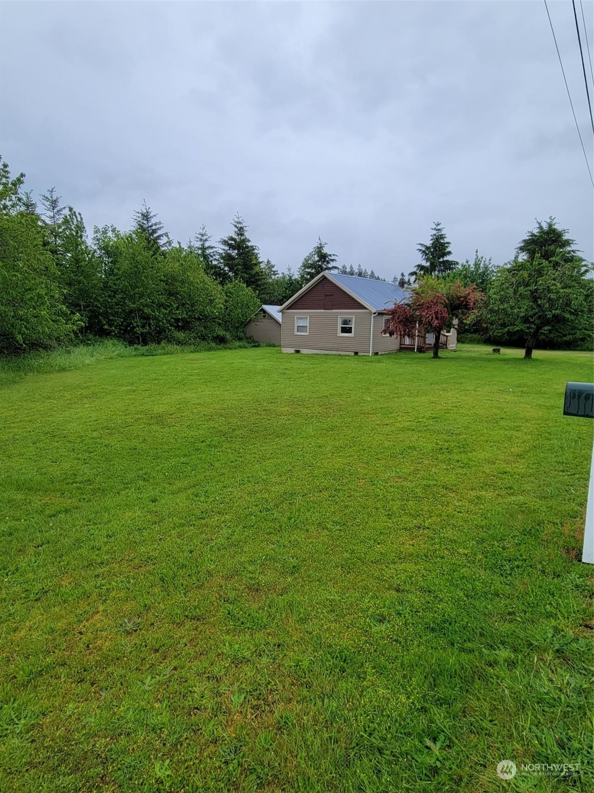 Property Photo:  702 King Road  WA 98596 