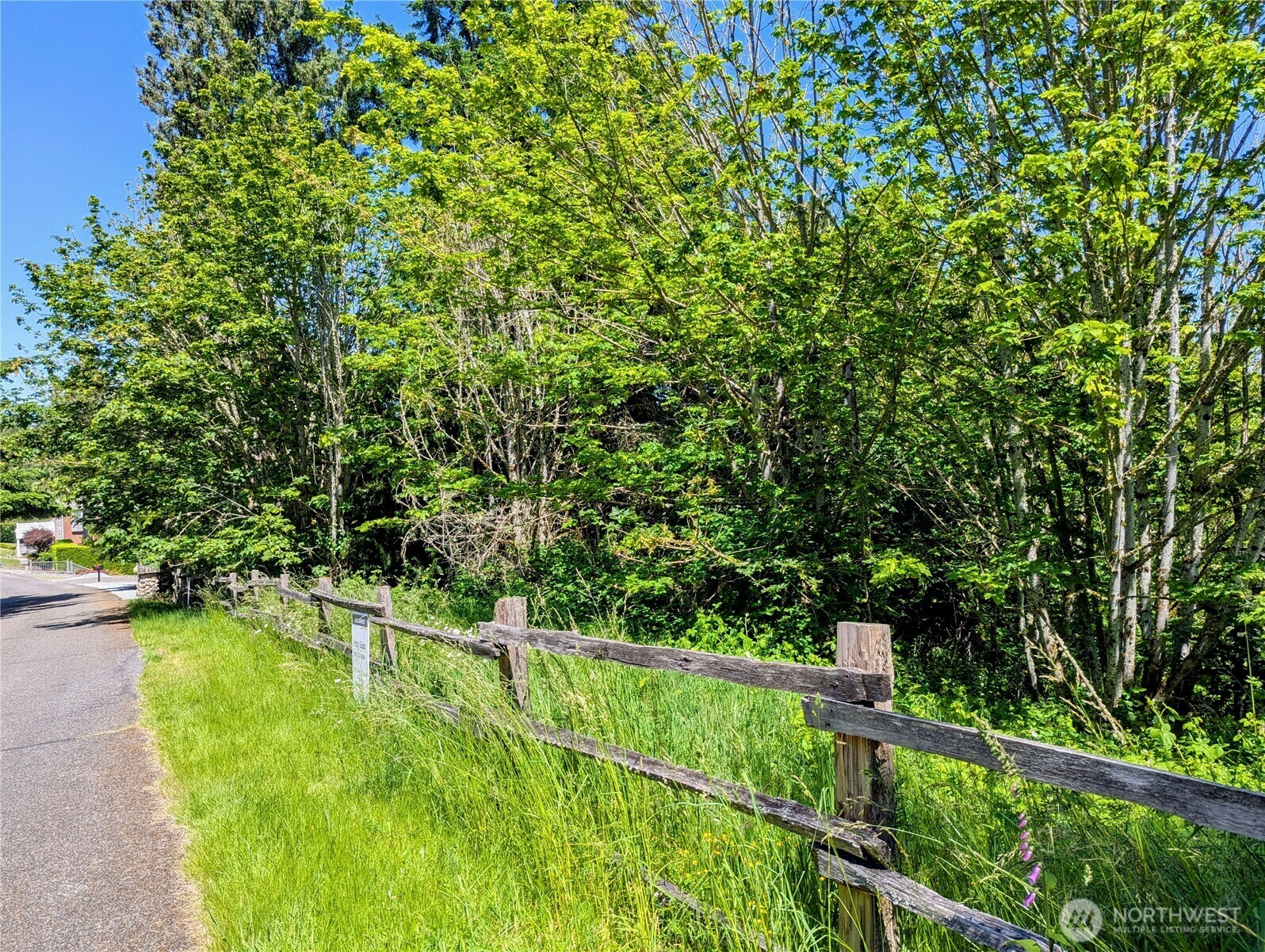 Property Photo: 23105 165th Avenue E WA 98338