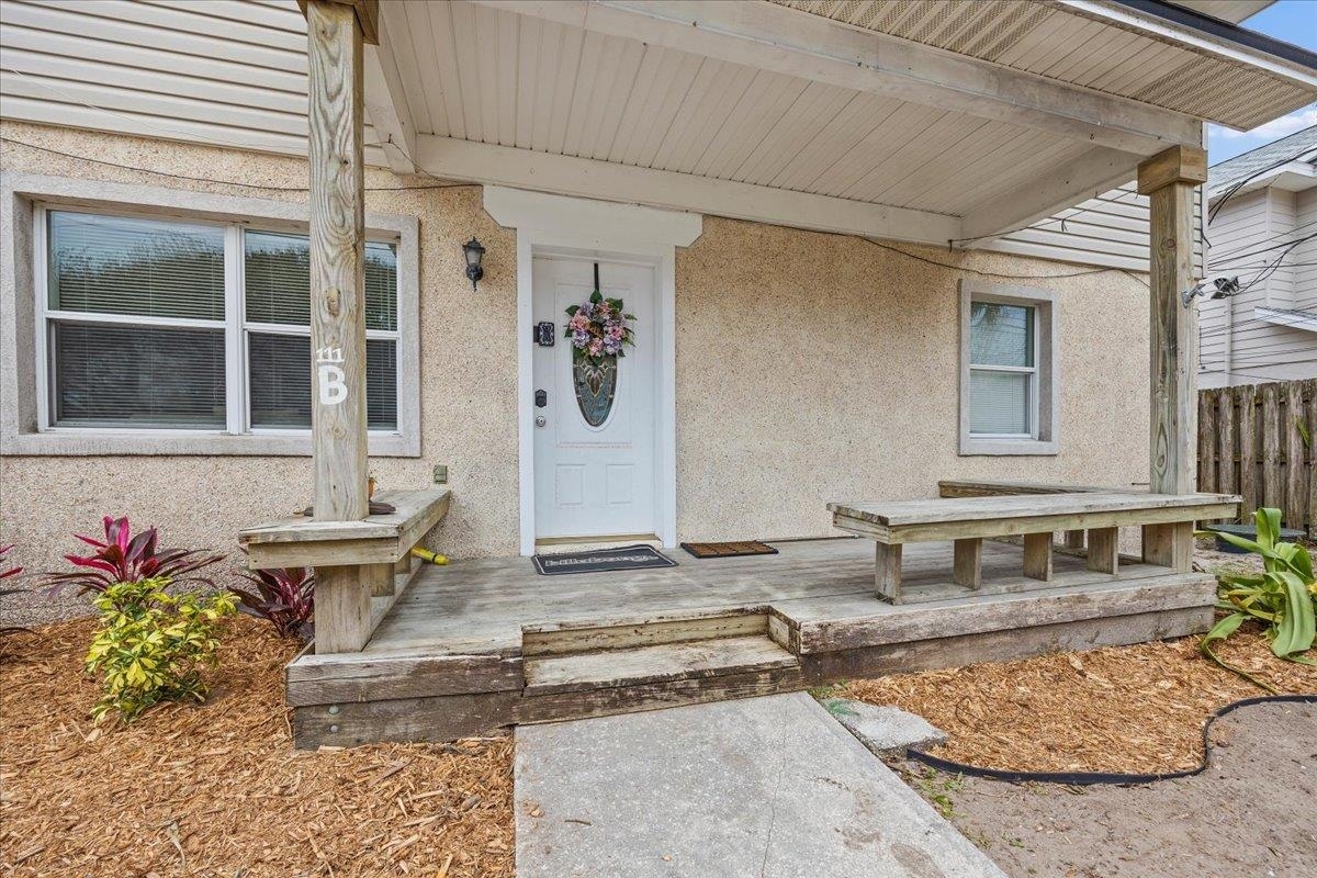 Property Photo:  111 A St  FL 32080-0000 