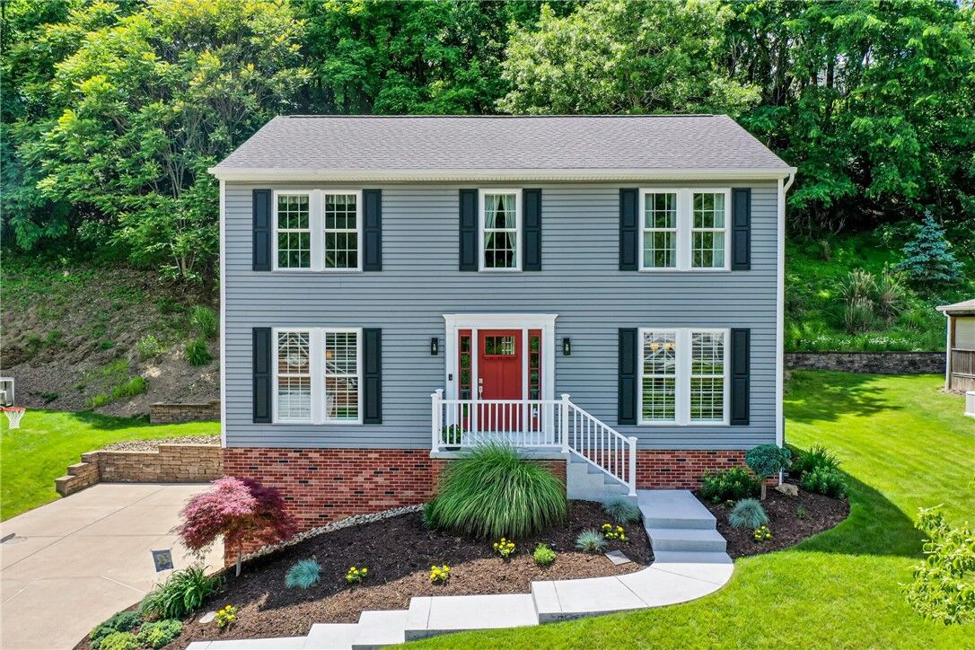 Property Photo: 48 Colony Oaks Drive PA 15209