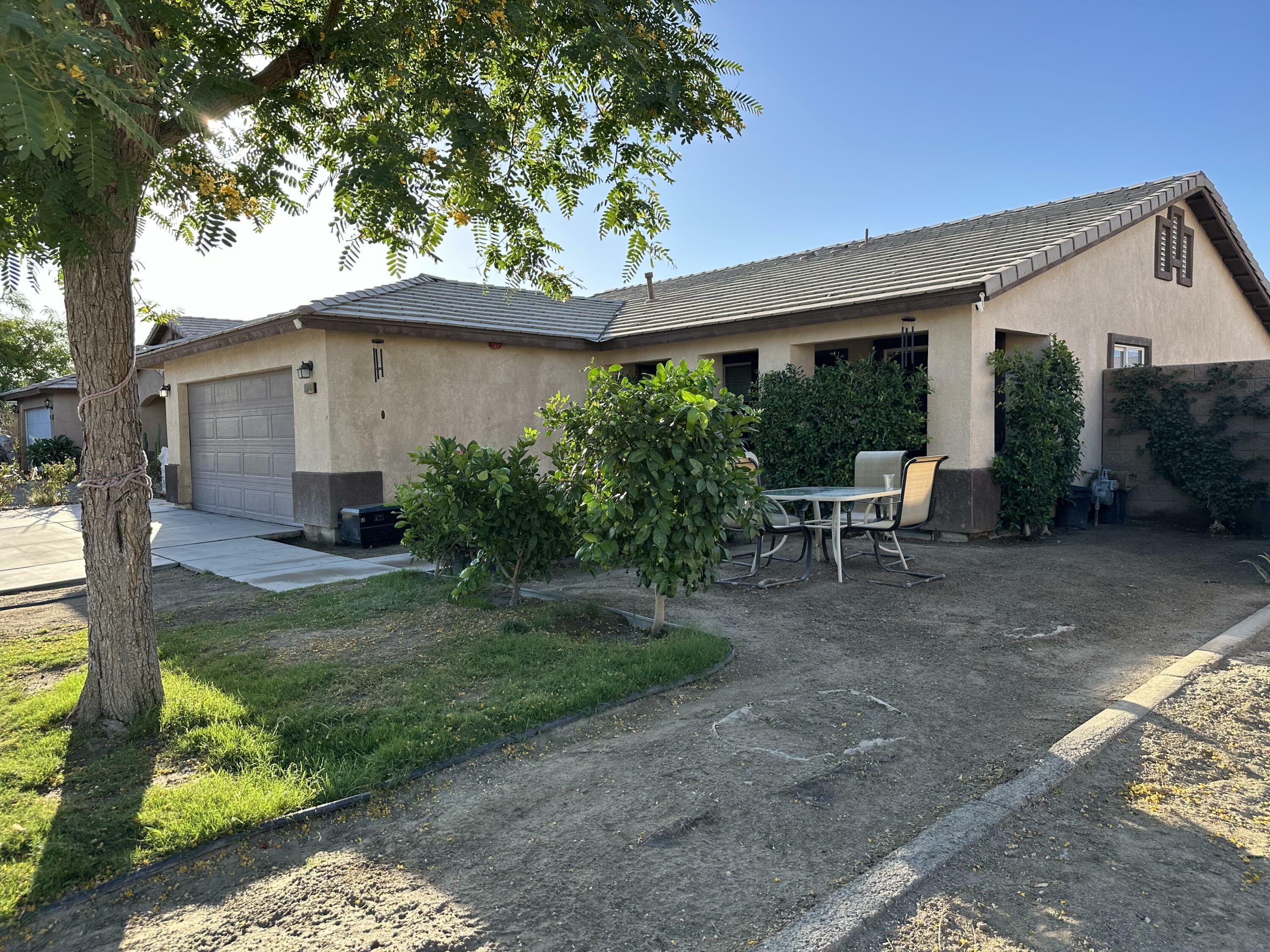Property Photo: 85840 Avenida Raylynn CA 92236