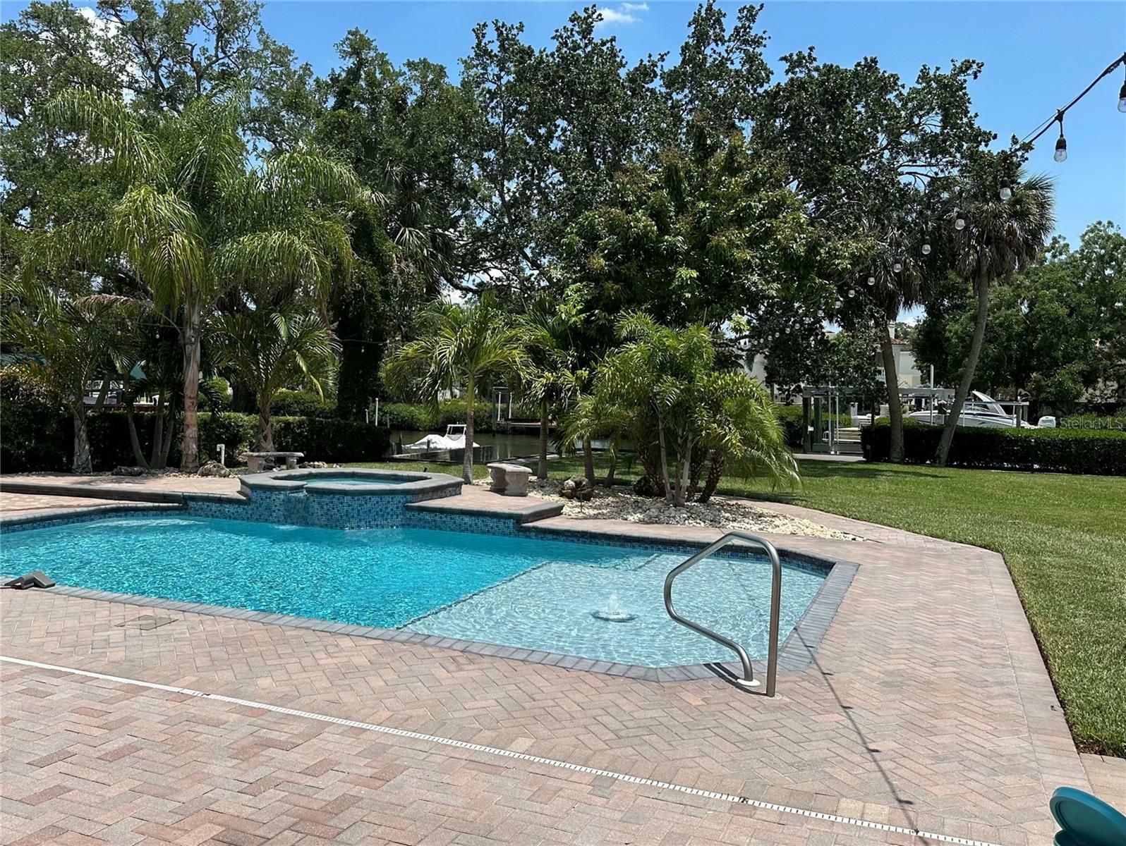 Property Photo: 5024 S The Riviera Street FL 33609