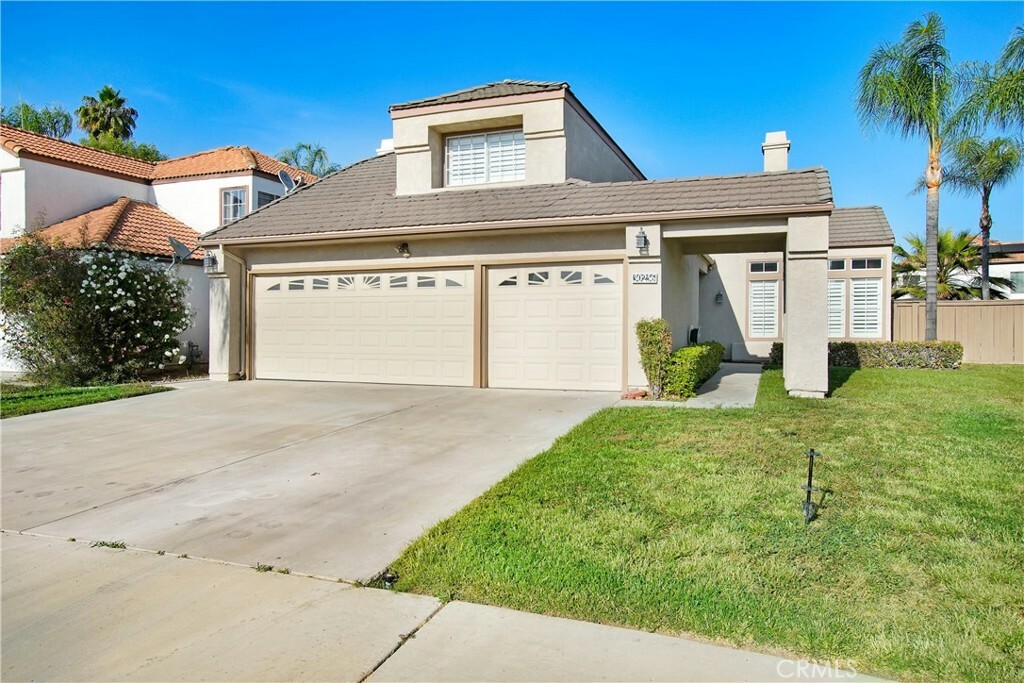 Property Photo:  30256 Via Palermo  CA 92584 