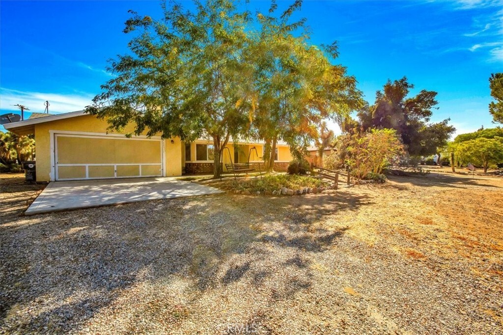 Property Photo:  56641 Zuni Trail  CA 92284 