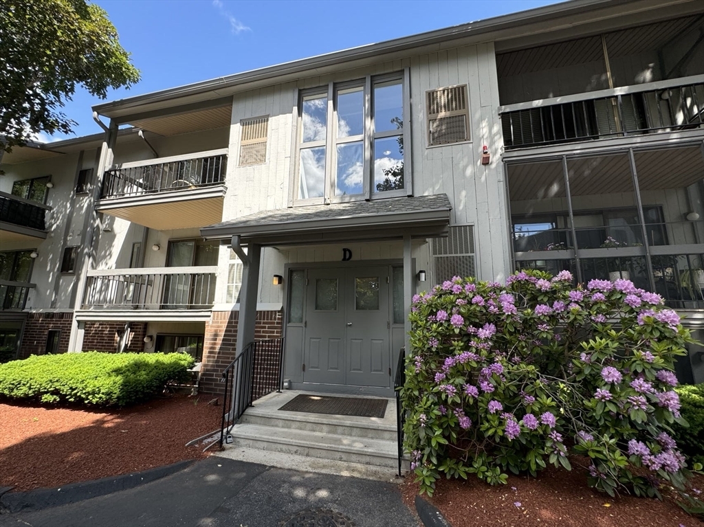 Property Photo: 1461 Pawtucket Blvd D-6 MA 01854