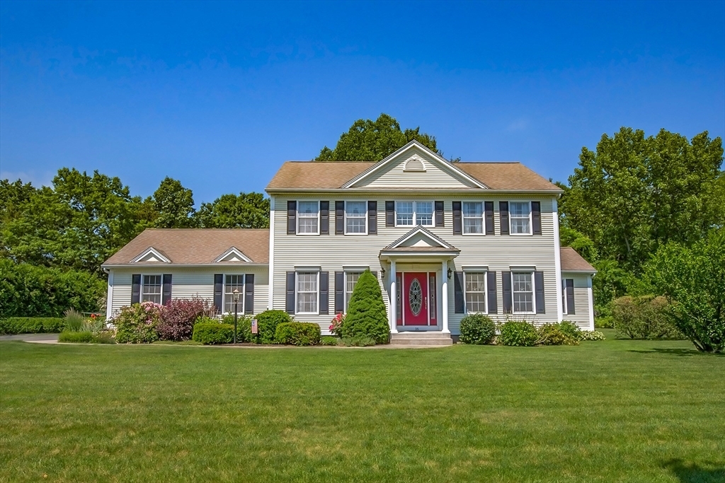 Property Photo:  16 Willow Brook Lane  MA 01085 