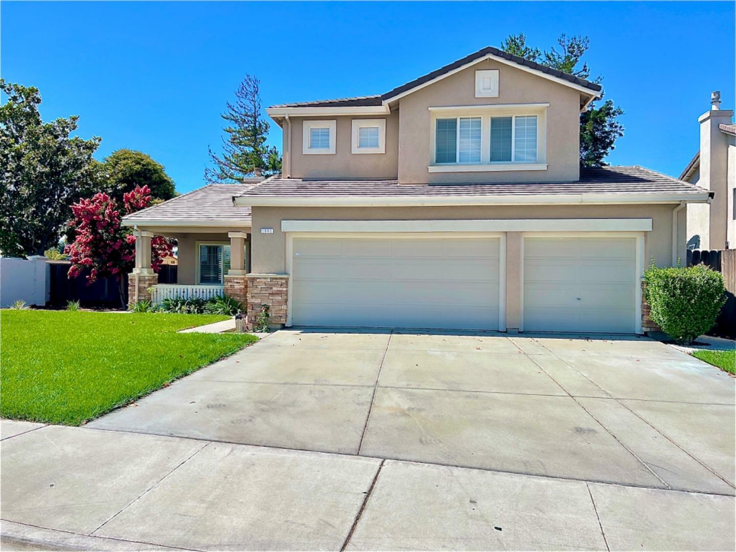 1490 Black Forest Drive  Hollister CA 95023 photo