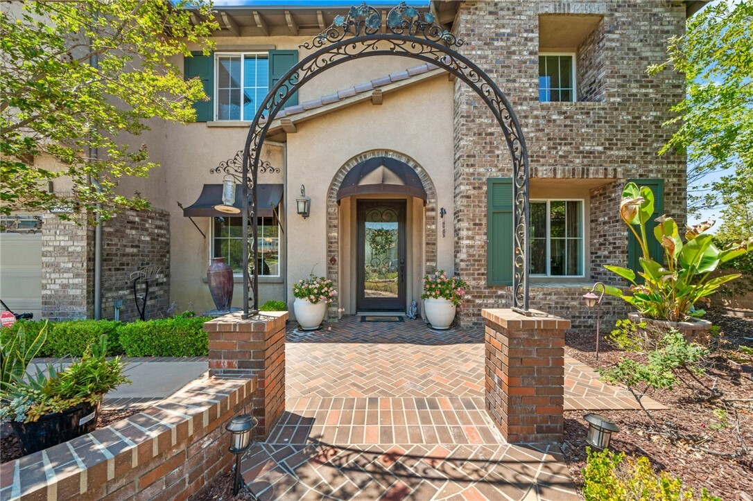 Property Photo:  45052 Laurel Glen Circle  CA 92592 