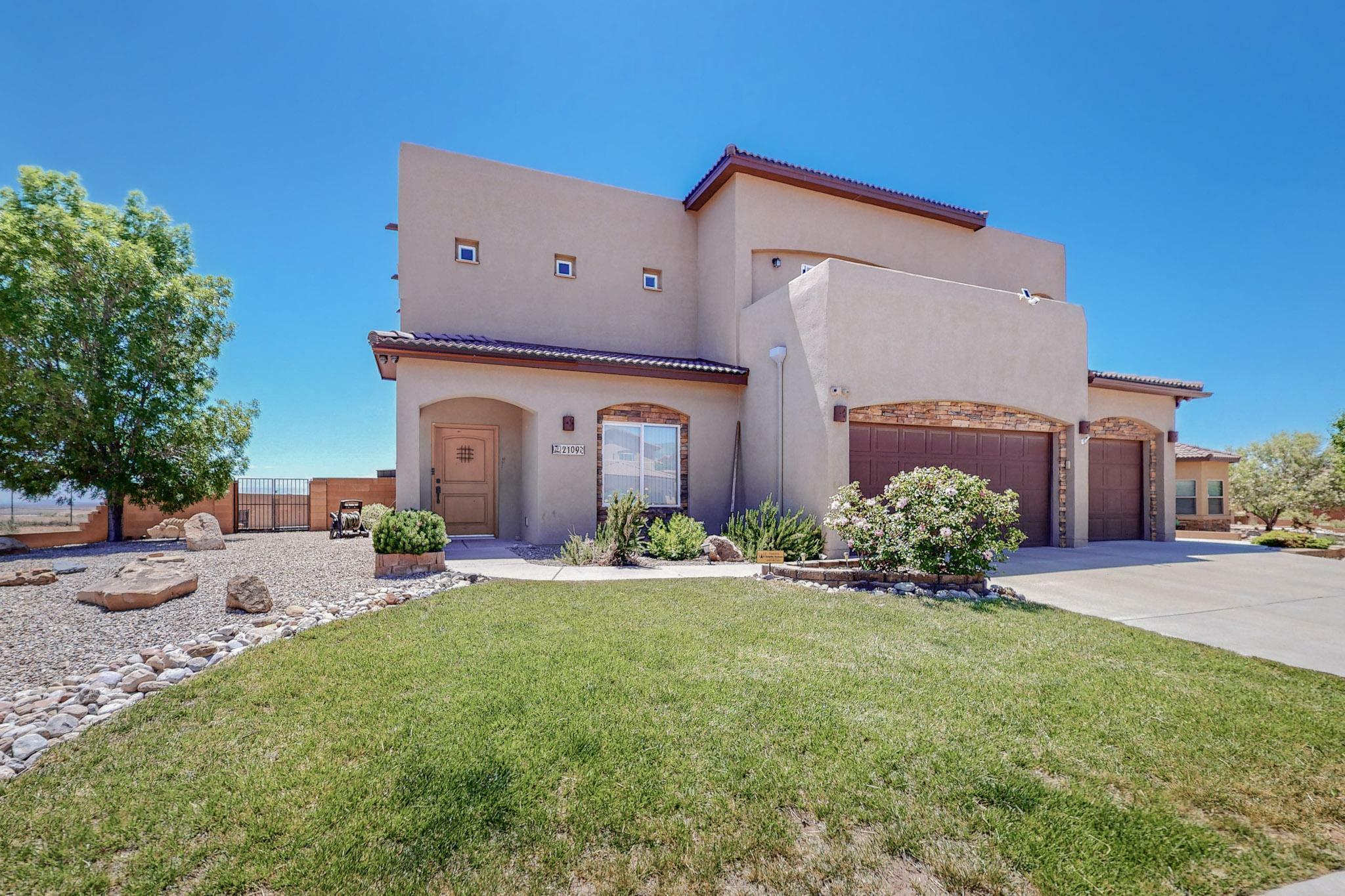 Property Photo:  2109 Retama Court SE  NM 87123 