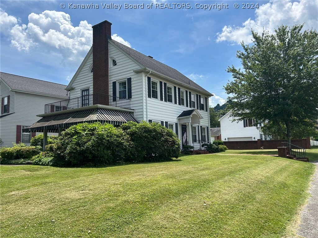 Property Photo:  3301 Kanawha Avenue SE  WV 25304 