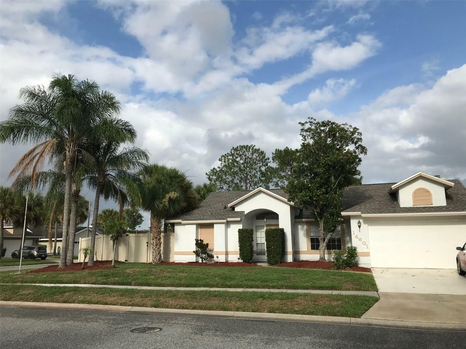 Property Photo:  14601 Eagles Crossing Drive  FL 32837 