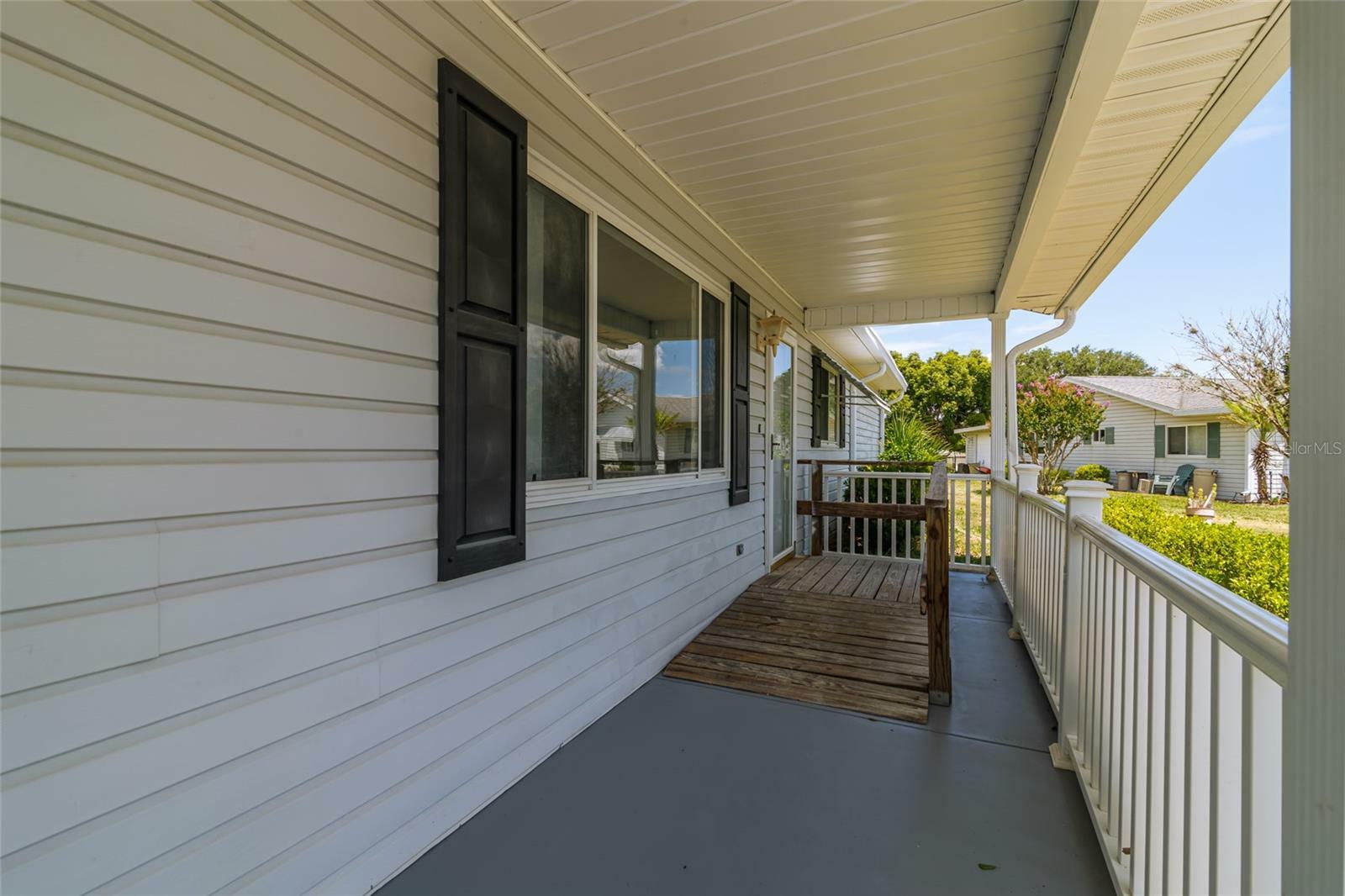 Property Photo: 17775 SE 101st Court FL 34491