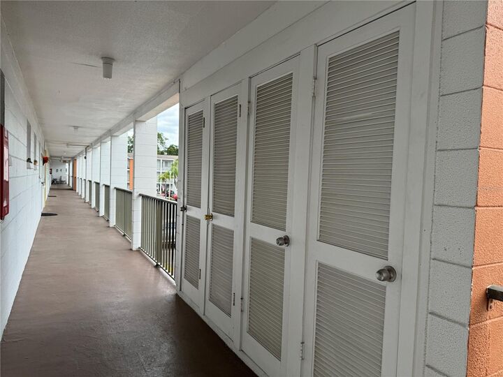 Property Photo:  5906 Garden Lane A22  FL 34207