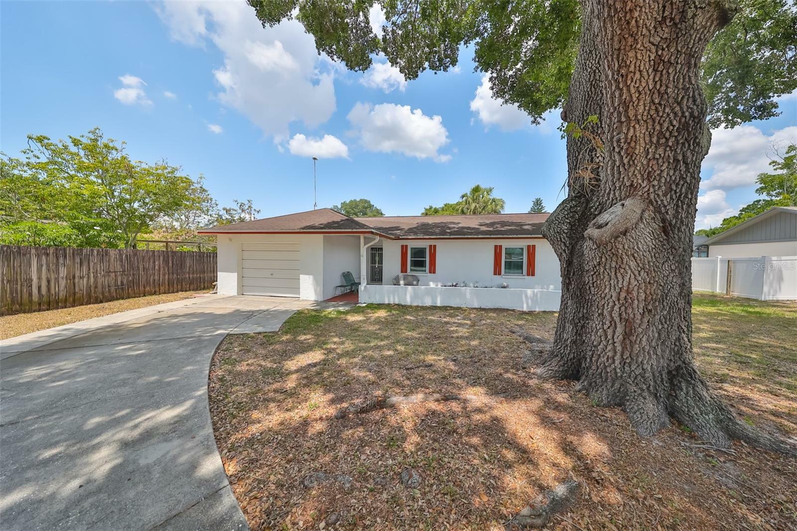 Property Photo:  11202 Gate House Drive  FL 33625 