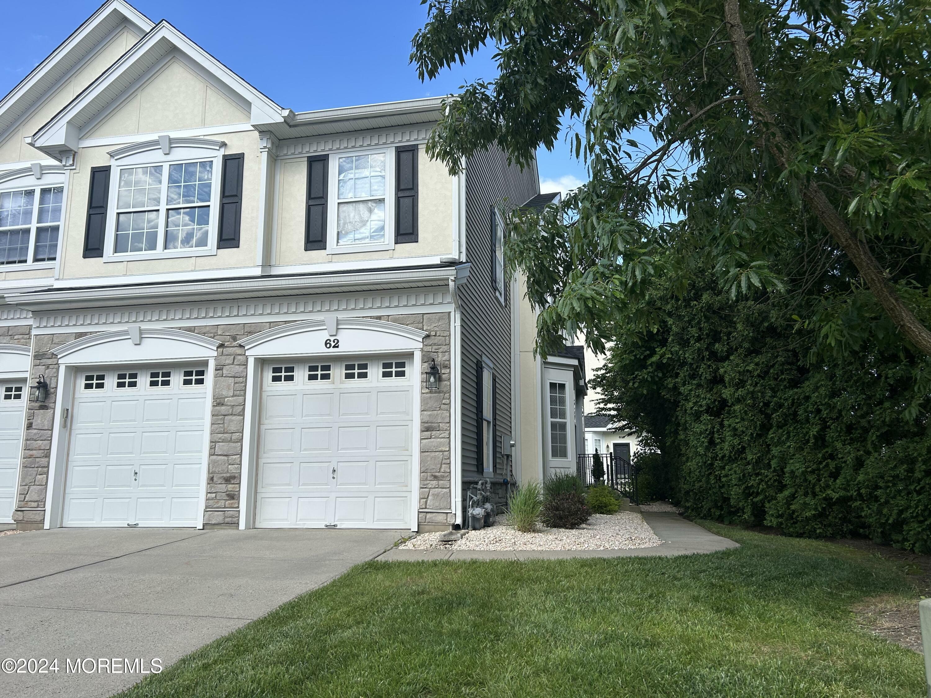 Property Photo:  62 Brookfield Drive  NJ 08527 