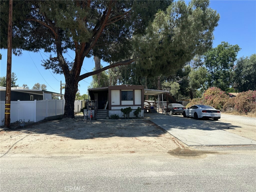 Property Photo:  25901 1st Street  CA 92544 