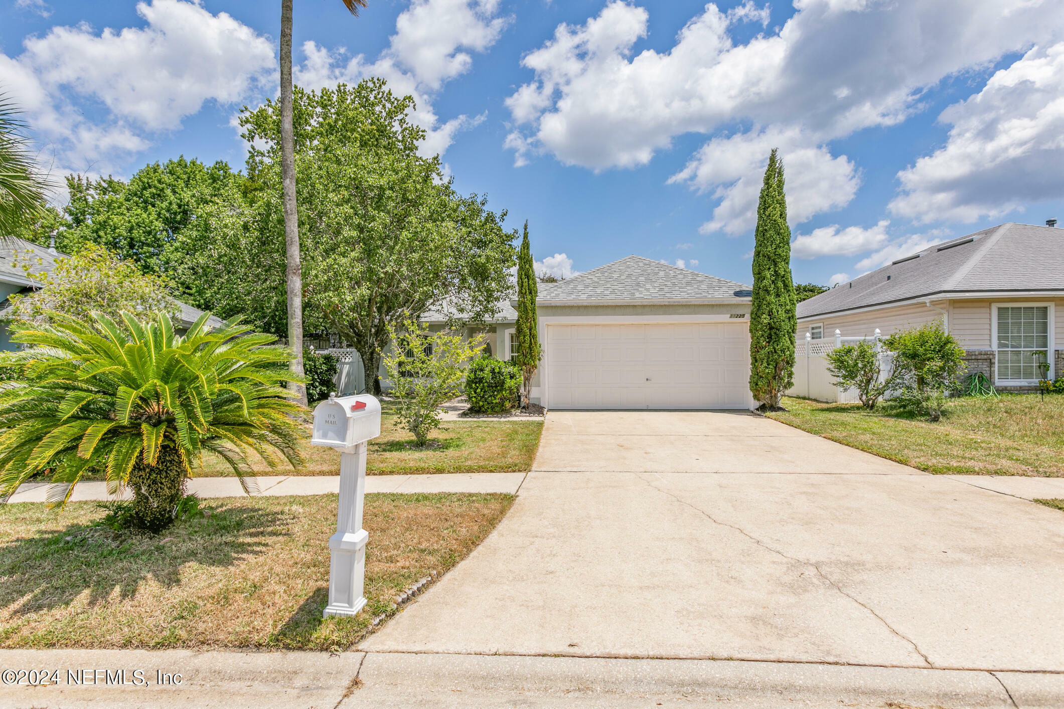 Property Photo:  11225 Hudderfield Circle N  FL 32246 