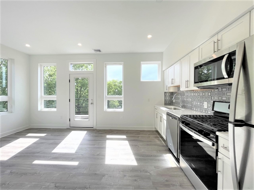 Property Photo: 302 Broadway 403 MA 02149