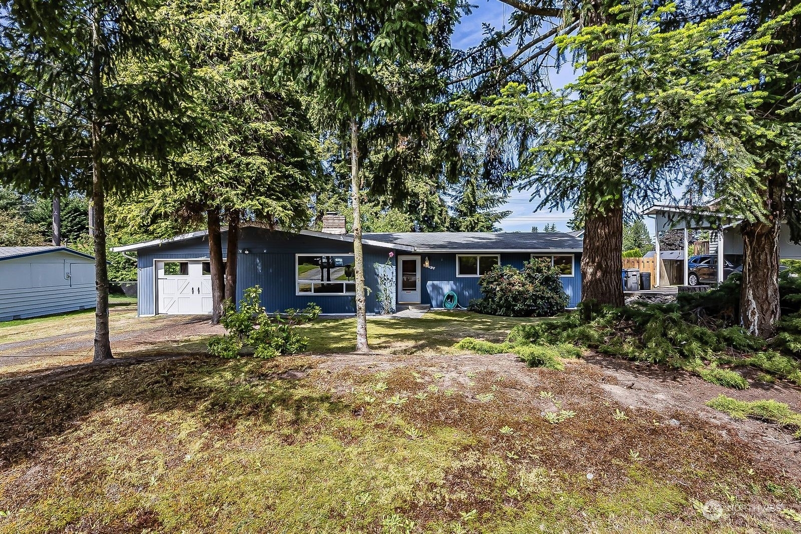 Property Photo:  19437 136th Place SE  WA 98058 