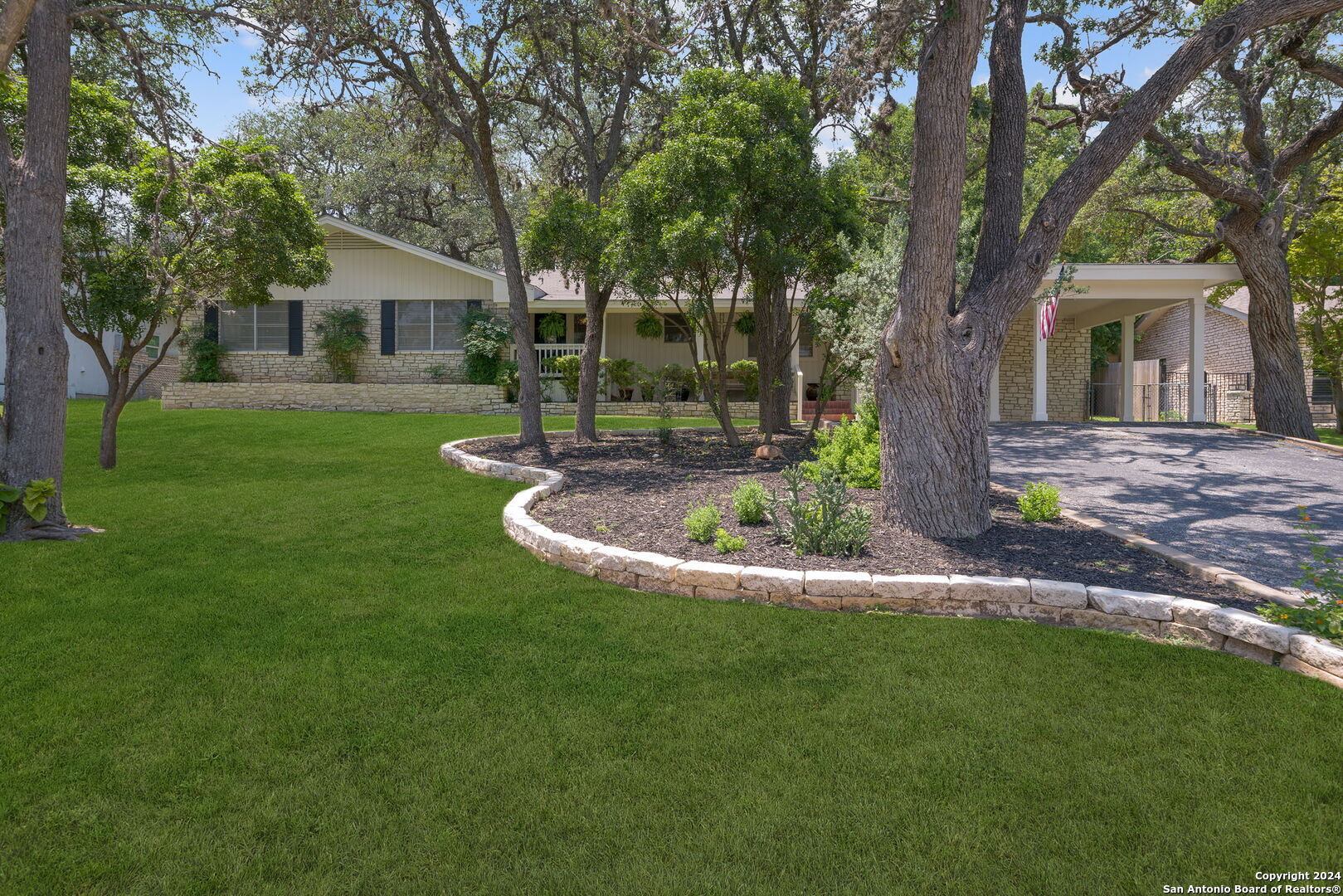 Property Photo:  126 West Lane  TX 78028 