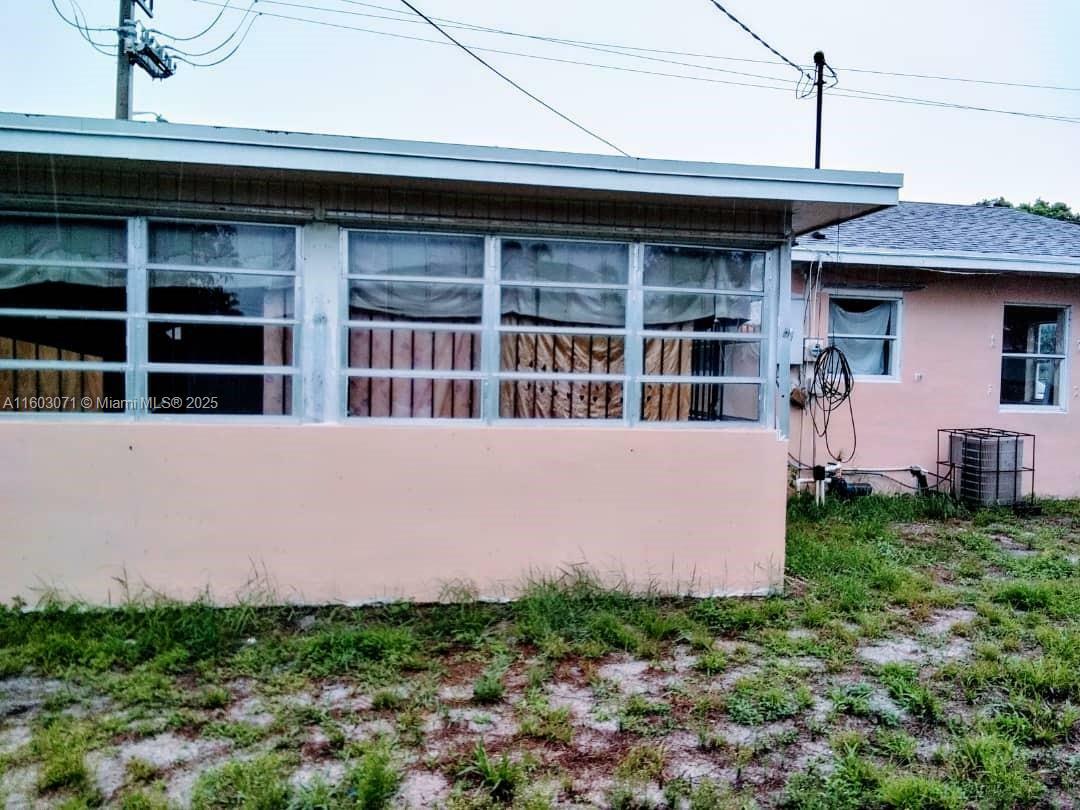 Property Photo: 936 45th St FL 33407