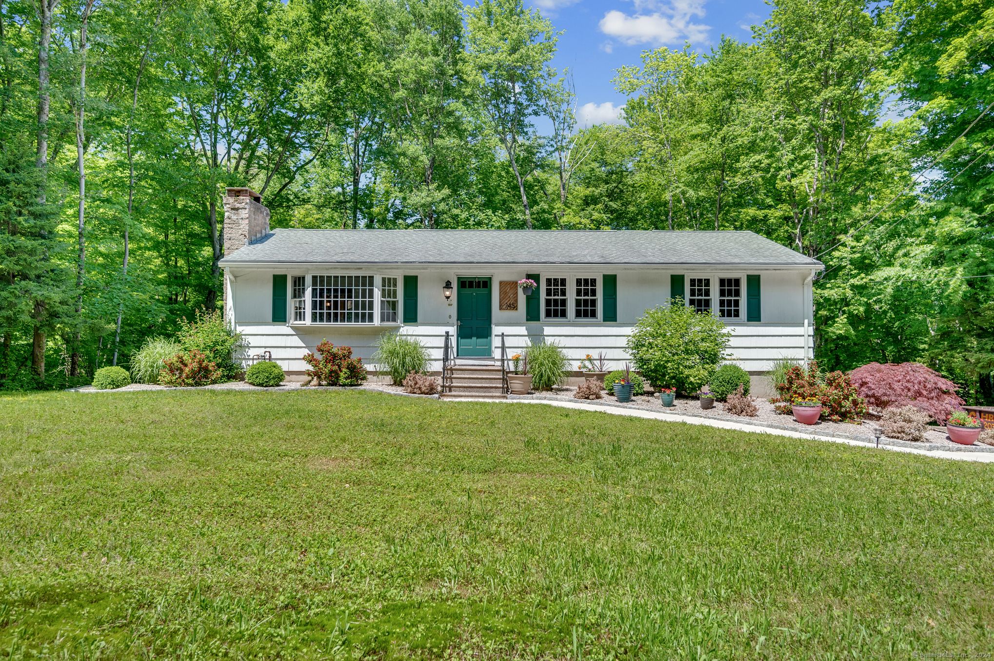 Property Photo:  145 W Woods Road  CT 06518 