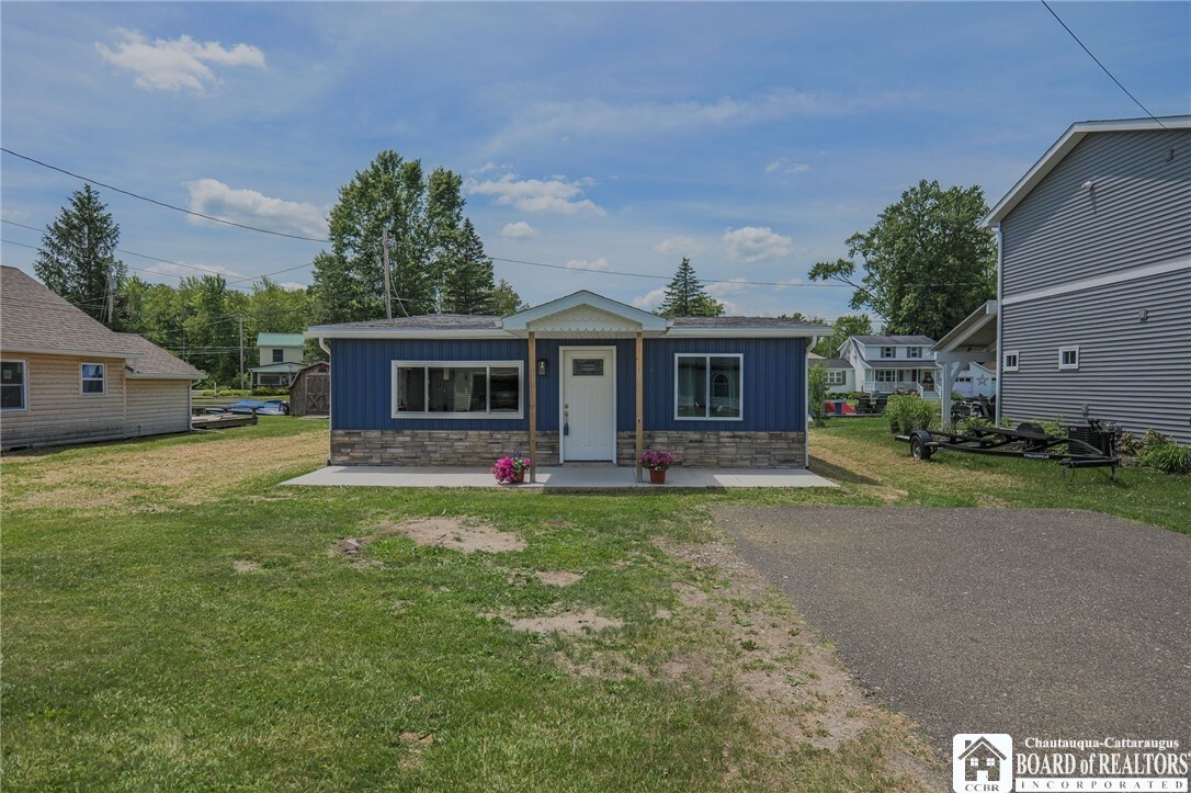 Property Photo:  2389 Lakeside Drive  NY 14710 