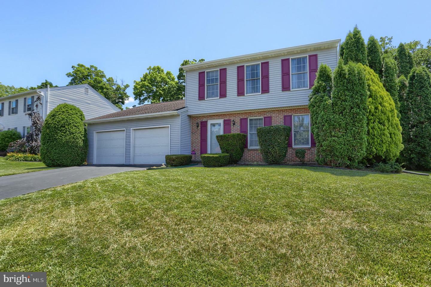 Property Photo:  2736 S Rosegarden Boulevard  PA 17055 