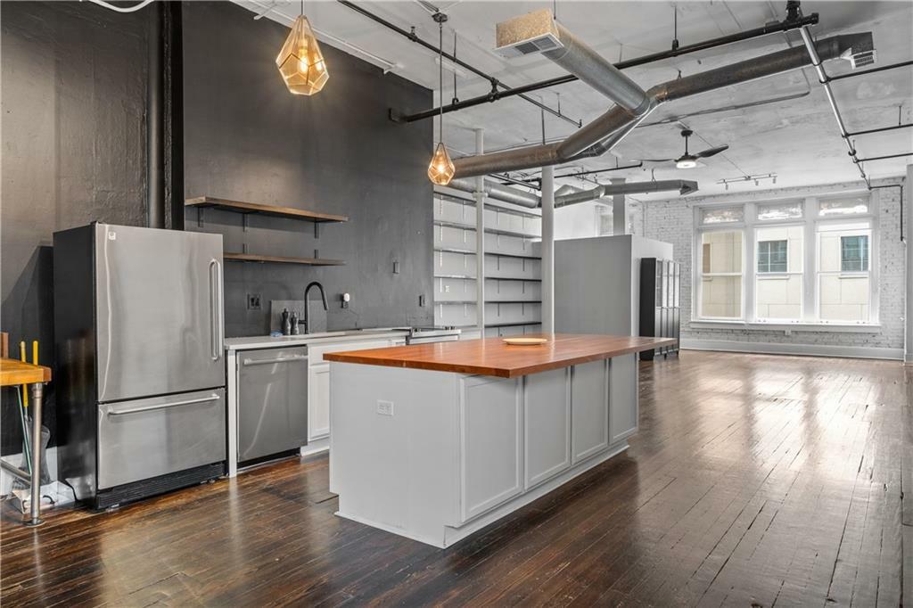 Property Photo:  215 Mitchell Street SW 12  GA 30303 