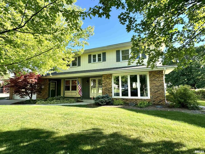 206 E Hanover Place  Peoria IL 61614 photo
