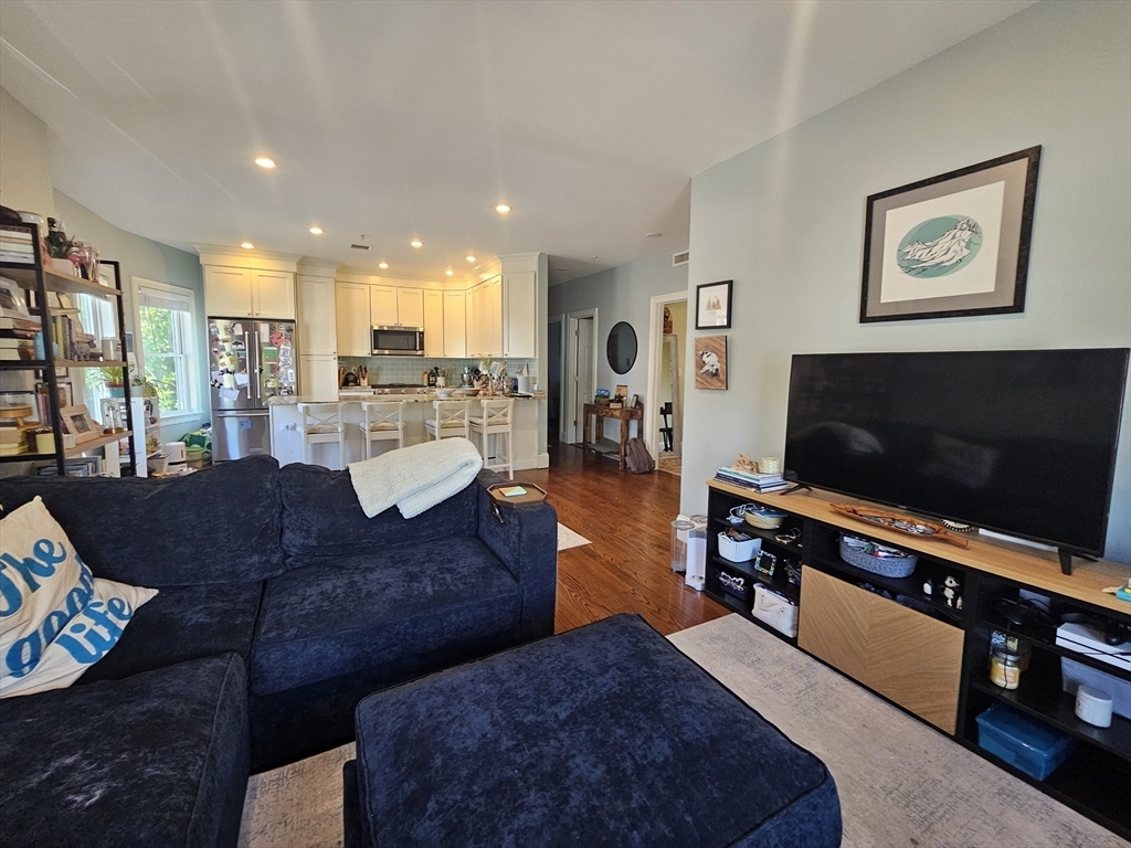 Property Photo: 77 South St 2 MA 02130