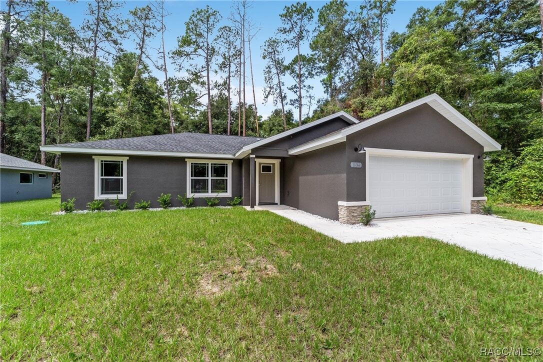 Property Photo:  506 E Elgrove Drive  FL 34434 