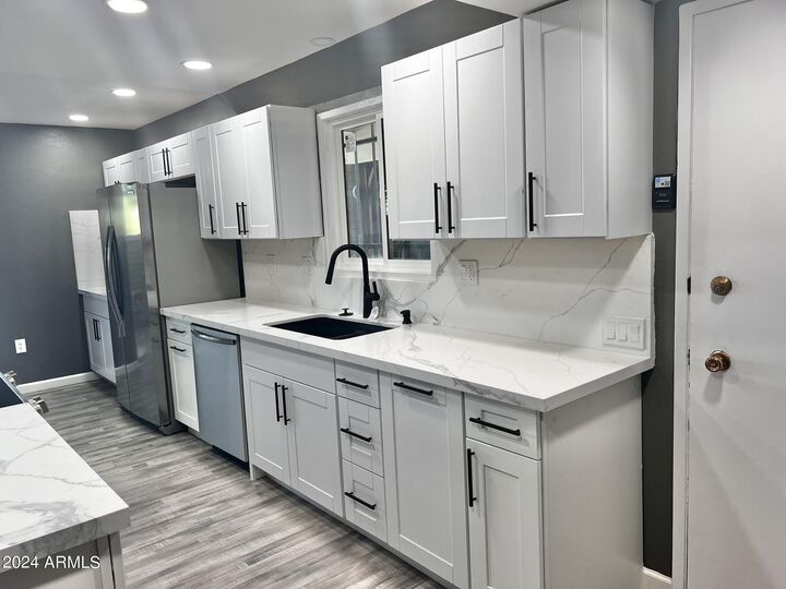 Property Photo: 9713 W Teakwood Drive AZ 85351