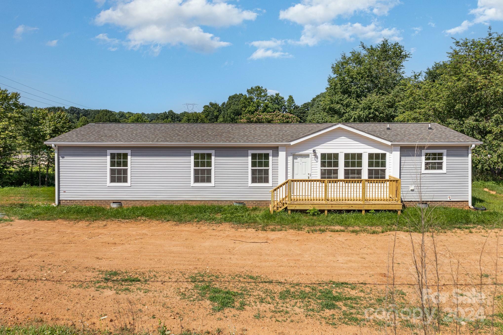 Property Photo: 1421 Chatfield Road NC 28150