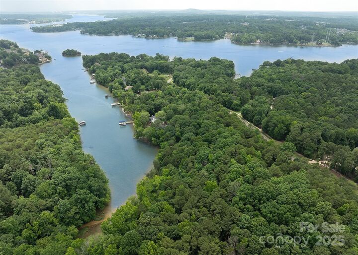8930 Island Point Road 117  Charlotte NC 28278 photo