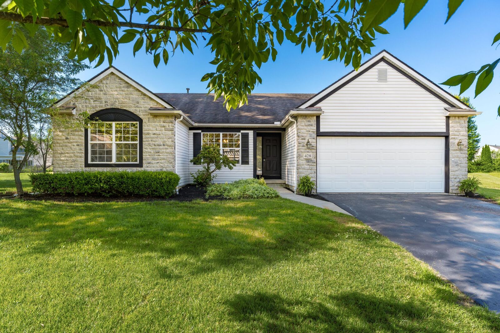 Property Photo:  428 Sandmar Court  OH 43062 