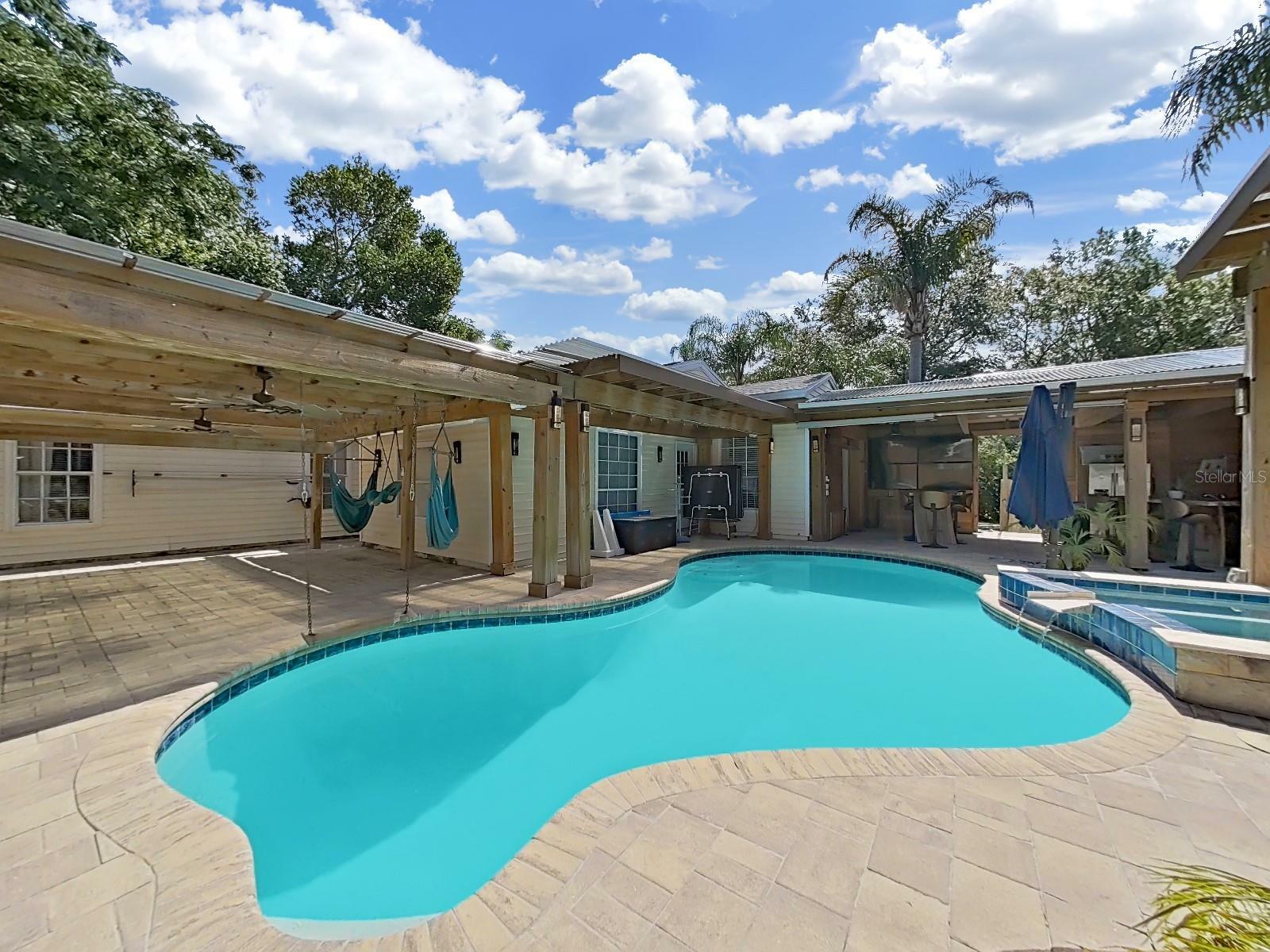 Property Photo:  3844 Berkshire Court  FL 34684 