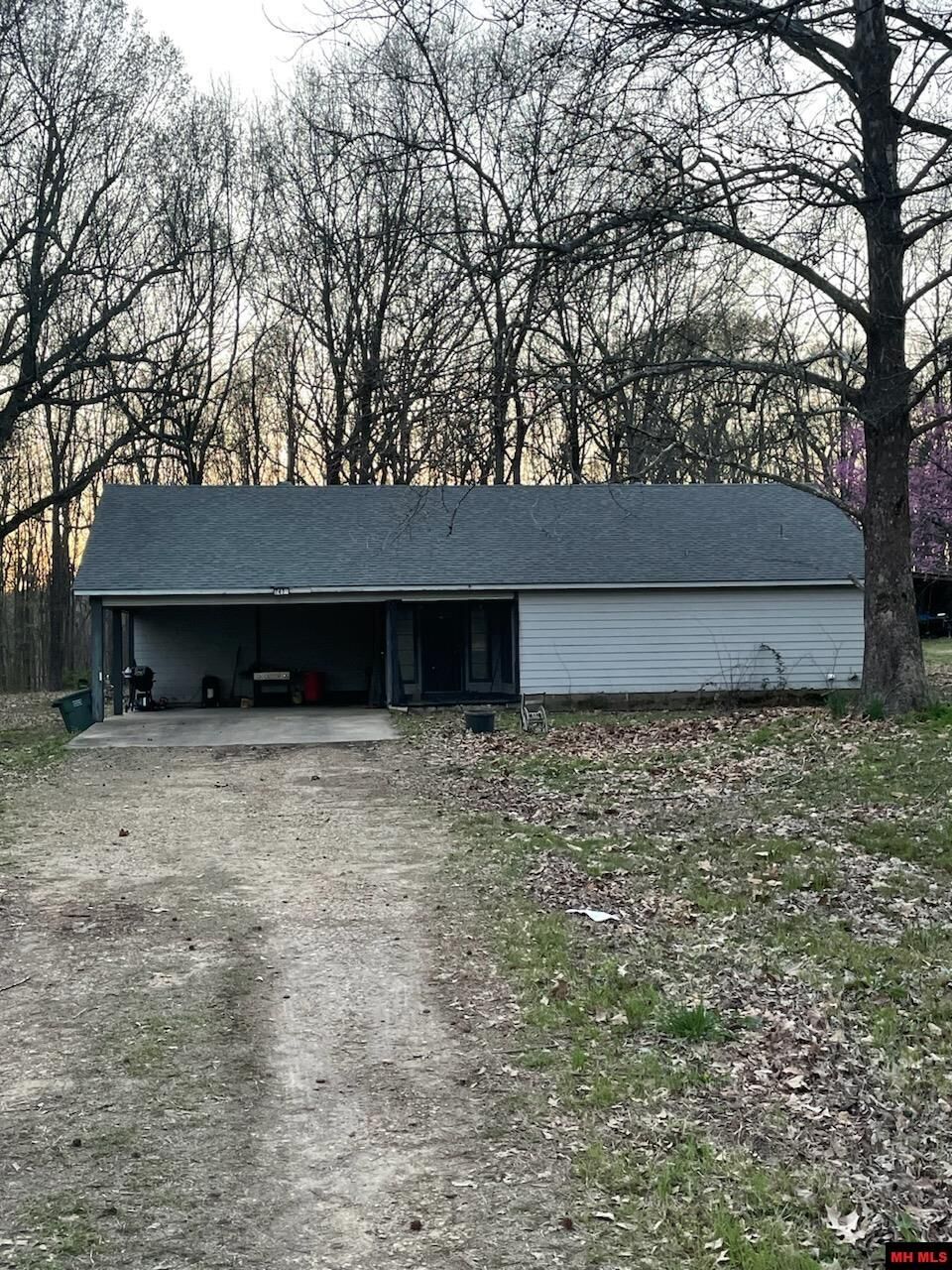 Property Photo:  747 Cr 338  AR 72401 