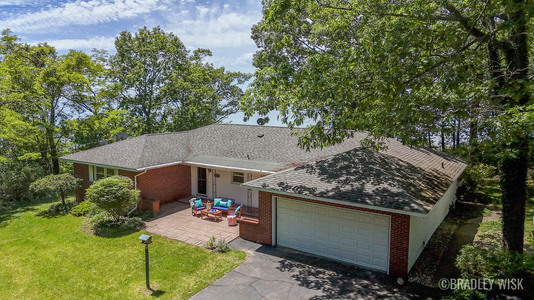 4805 N Scenic Drive  Whitehall MI 49461 photo