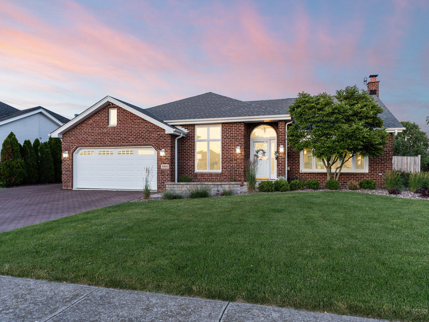 Property Photo: 994 Wildwood Drive IL 60451