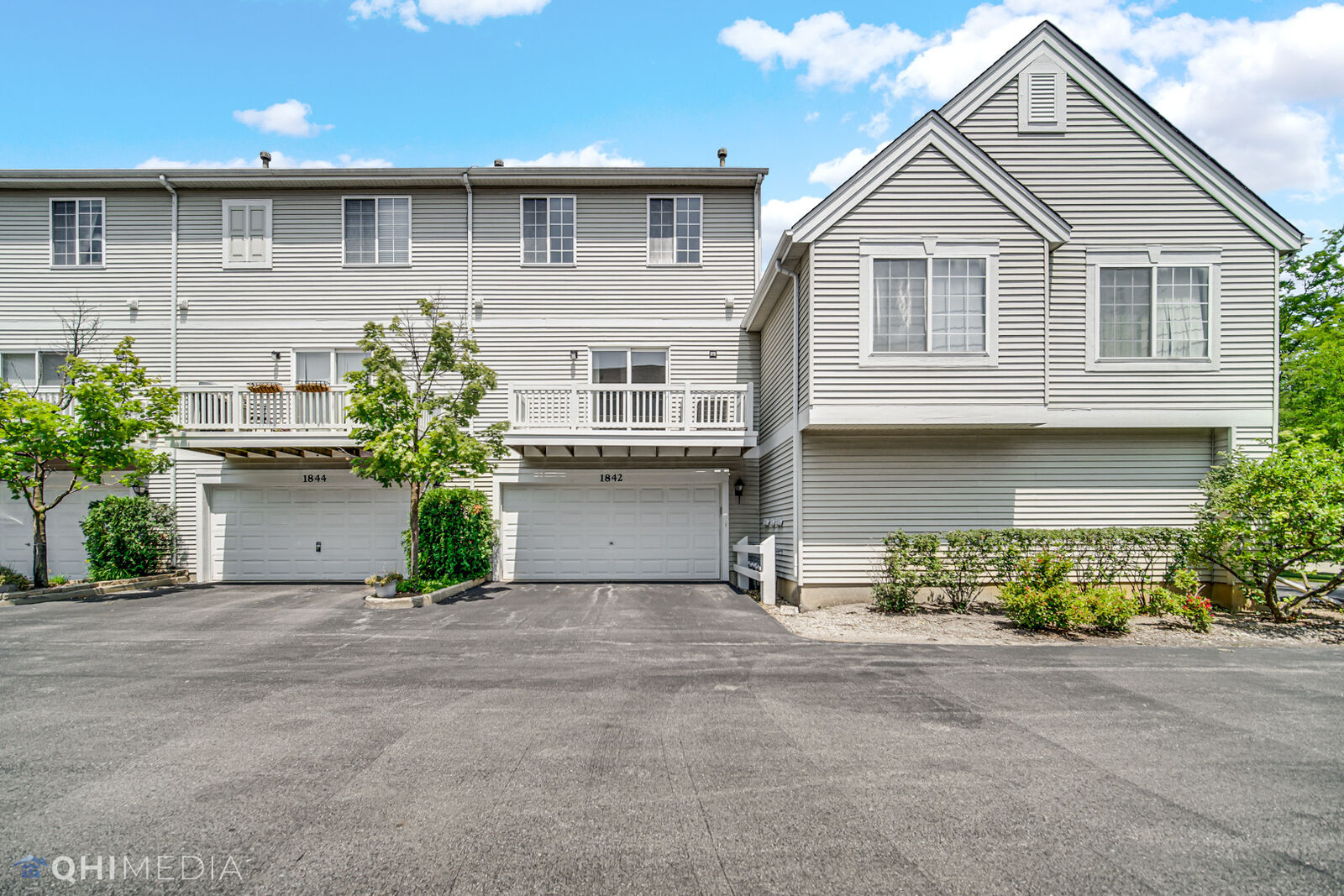 Property Photo:  1842 Concord Drive  IL 60139 