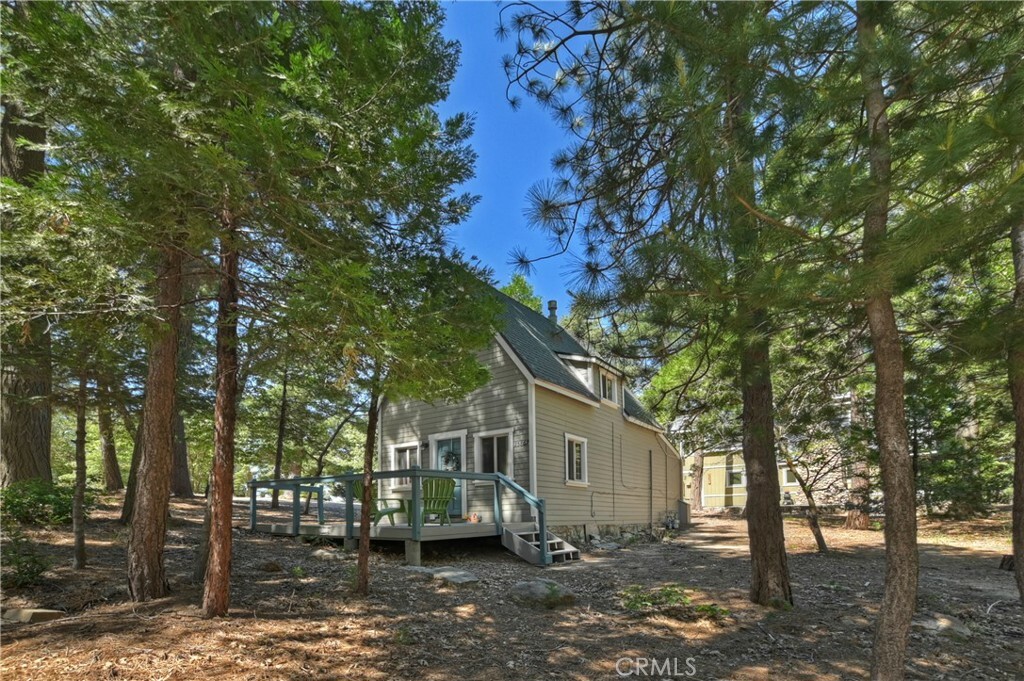 Property Photo:  25867 Mile Pine Road  CA 92391 