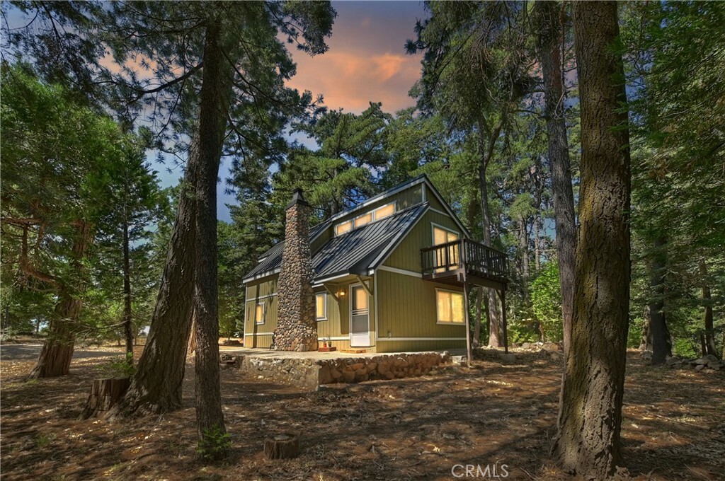 Property Photo:  25857 Mile Pine Road  CA 92391 