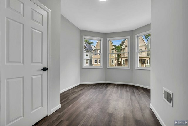 Property Photo:  21 N 17th Street  NJ 07017 