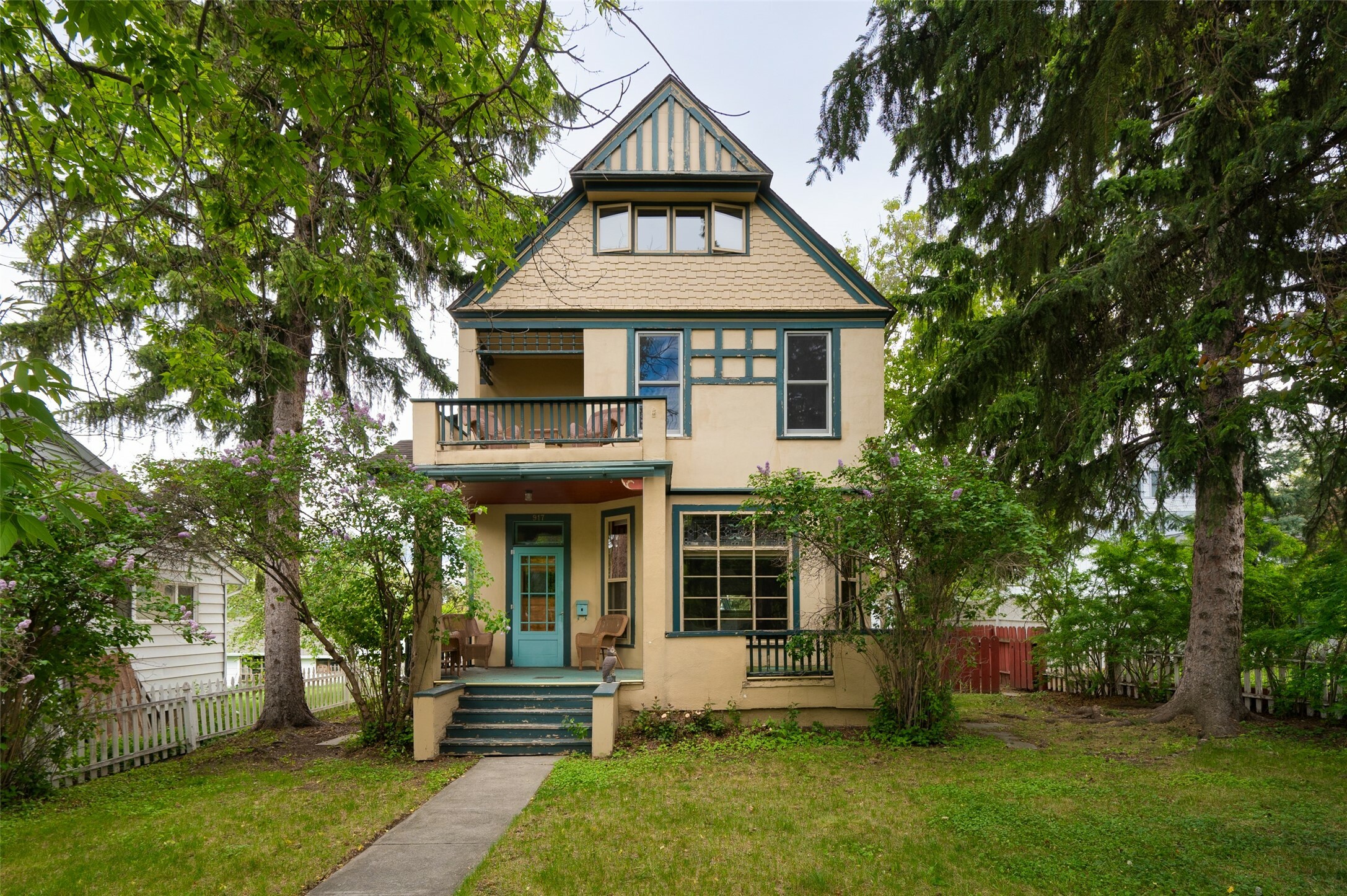 Property Photo:  917 Harrison Avenue  MT 59601 