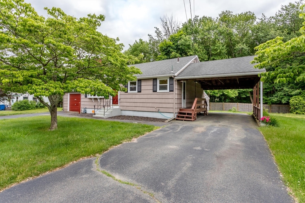 Property Photo:  18 Oakwood Dr  MA 02368 